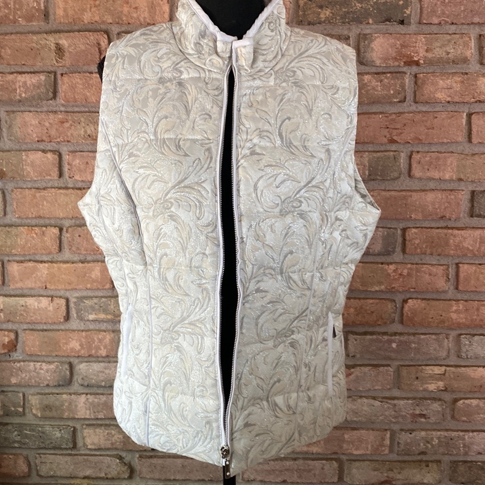 White House Black Market Puffer Vest Large EUC